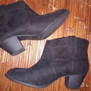 Faded Glory ankle boots sz 9
